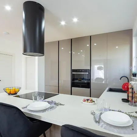 Awesome In With Kitchen Сasa de vacaciones