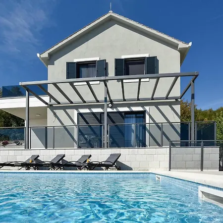Сasa de vacaciones Awesome In With Kitchen